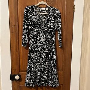 Chico's Monochrome Floral 3/4 Sleeve Wrap Dress